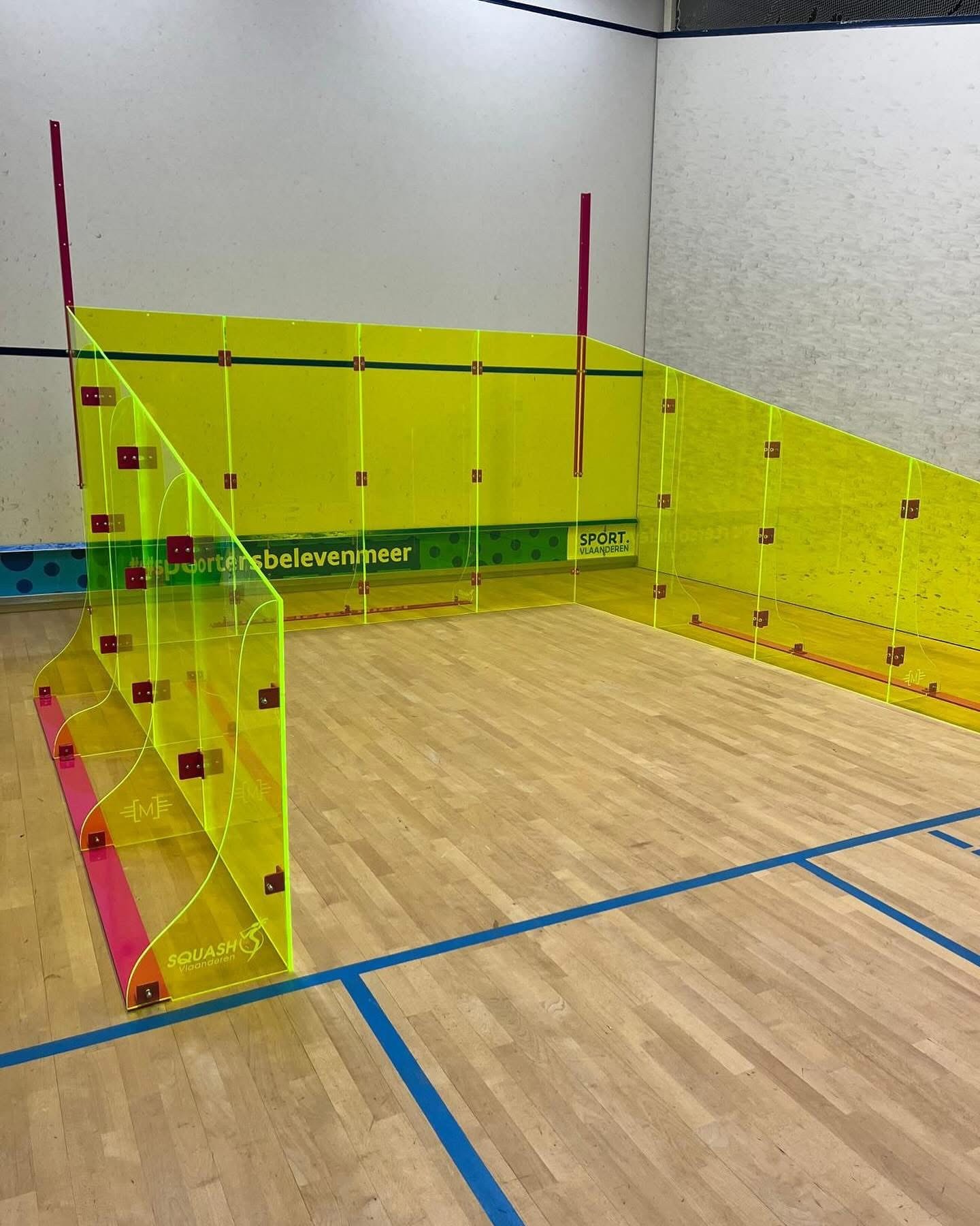 Mini squashcourt in plexi